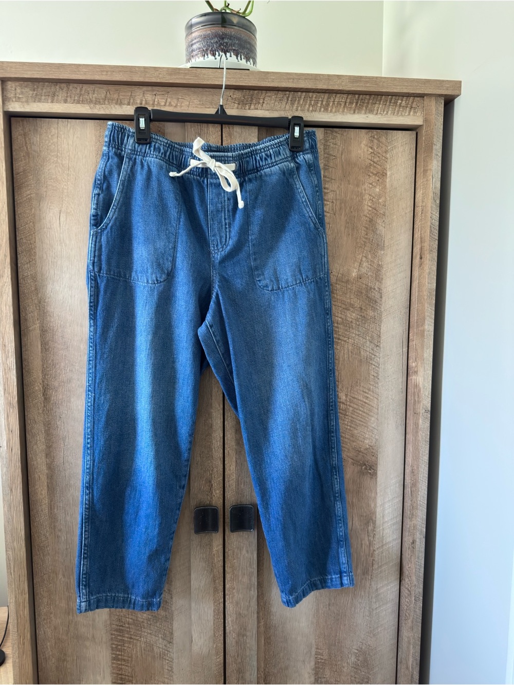 Gap Denim Easy Fit Pull On Cropped Jeans